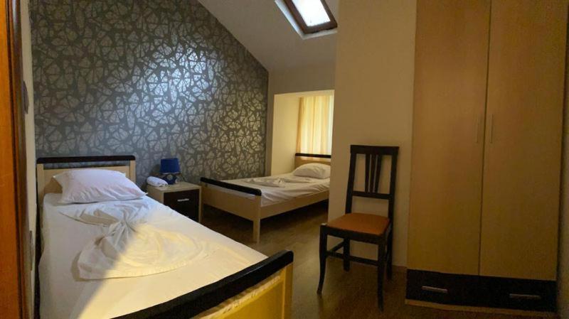 Hotel Kukesi Lini Eksteriør bilde